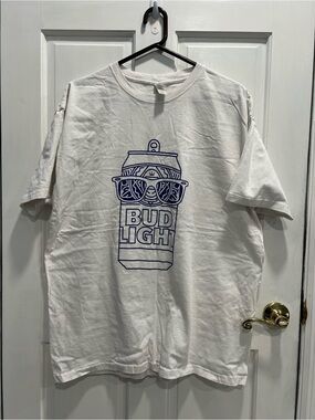 M&O Gold BUD LIGHT Classic White Blue Lightweight Crew Neck T Shirt SIZE XL Mens